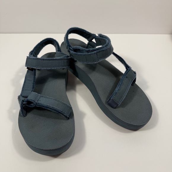 Teva Midform Universal Canvas Sandal Womens 8 Denim Blue Outdoor Hiking Water - Picture 1 of 7